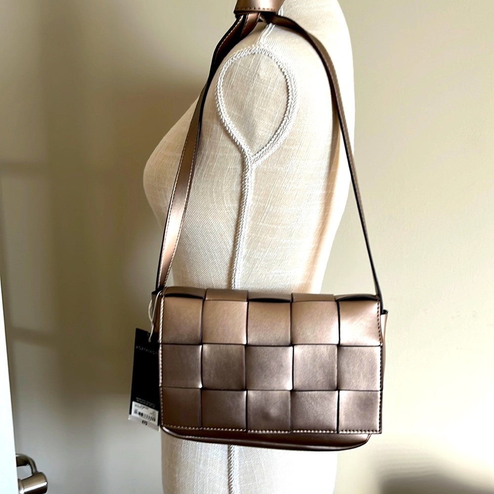 🌸 3/$25 Metallic bronze shoulder bag